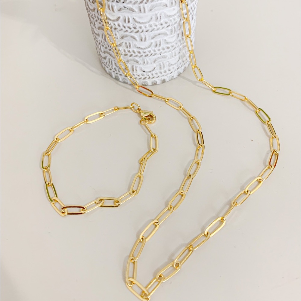 Paper Clip Necklace | 14k Gold Filled - Picture 8 of 8